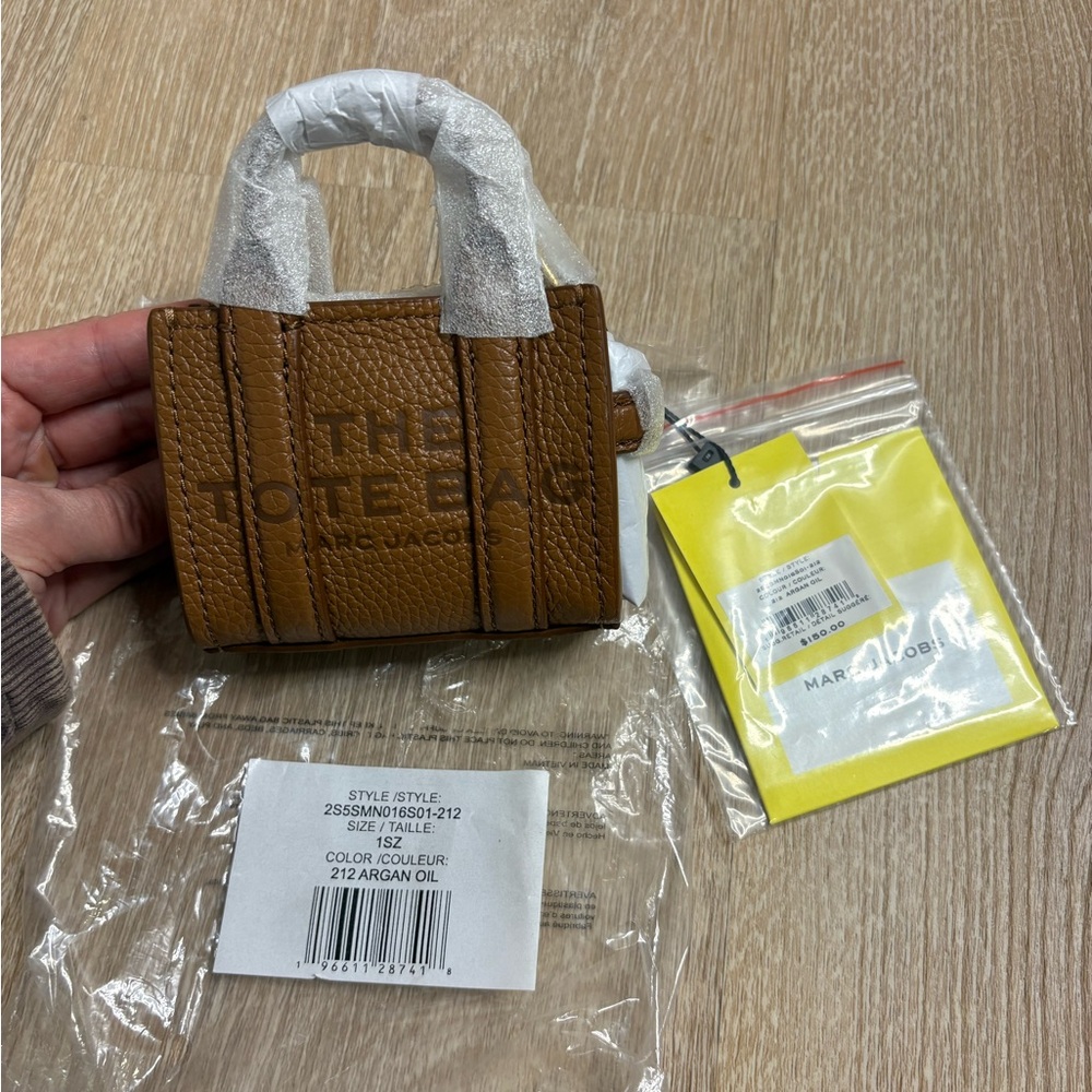 NWT Marc Jacobs Nano Tote Crossbody - Picture 1 of 6